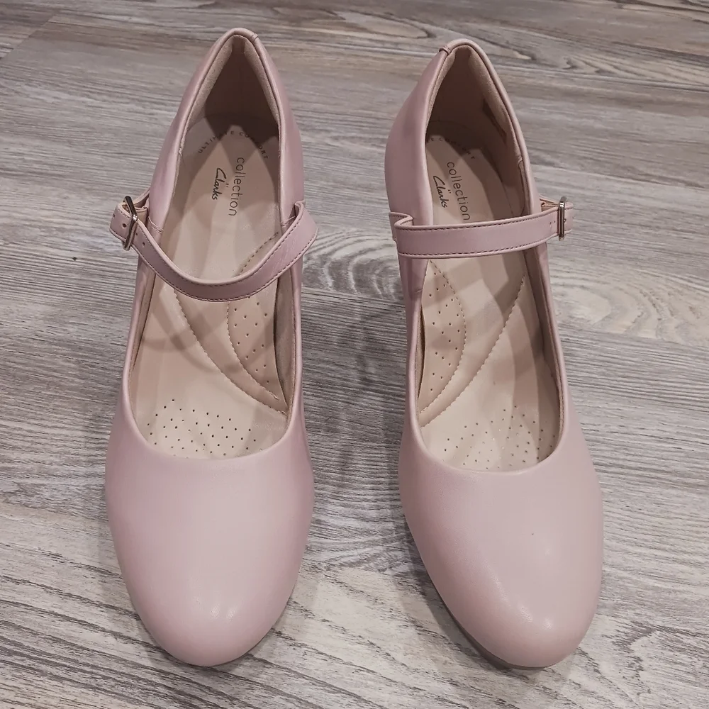 Clarks Classic Mary Jane Pumps in Blush Pink - - Picture 4 of 16